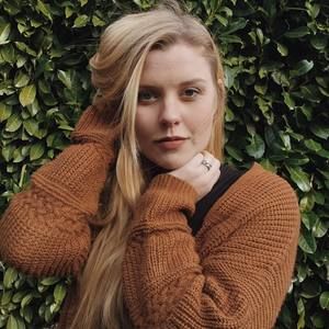 Meet your Posher, Anna-renee